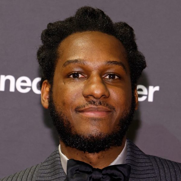 Leon Bridges: Classic Tapered Afro Hairstyle