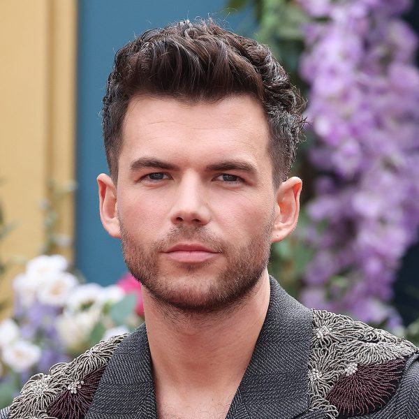 Luke Newton’s Hair: Textured Quiff With High Fade